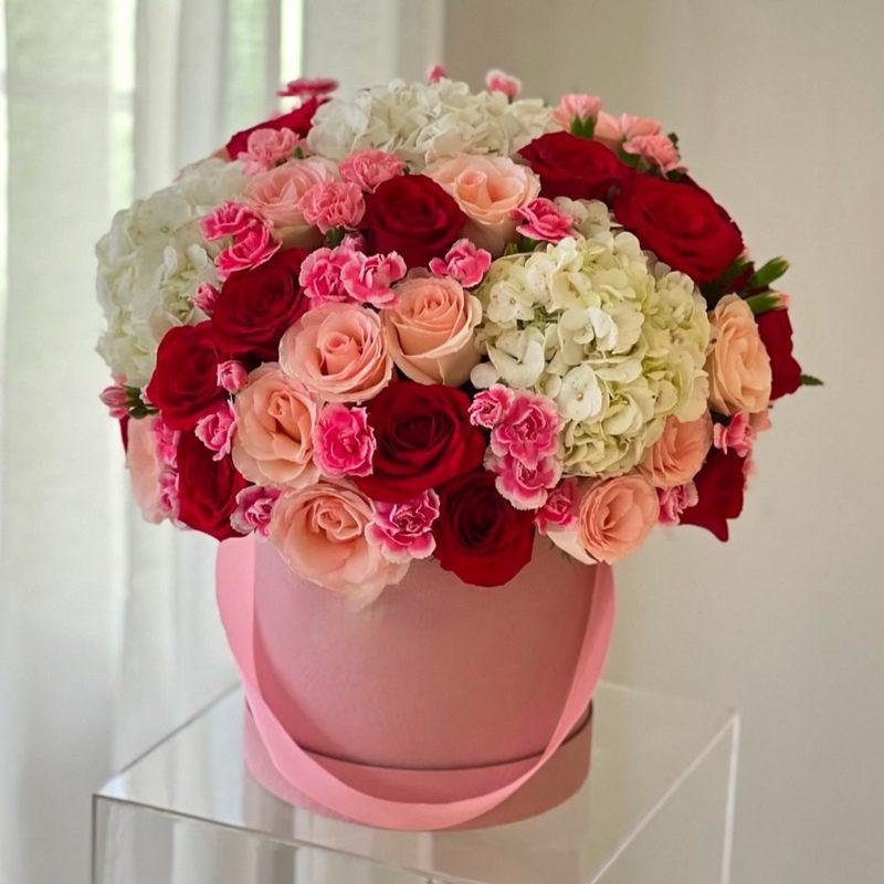 باکس گل رز نایرا