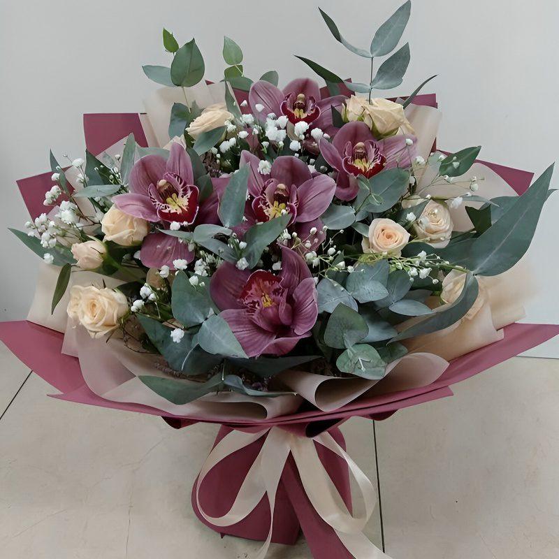 دسته گل ارکیده نیلگون