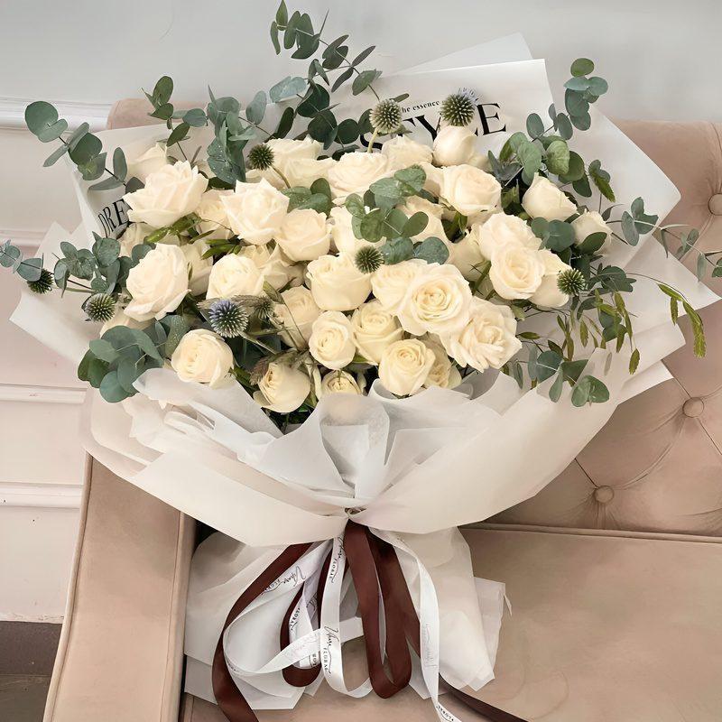 دسته گل رز آوید